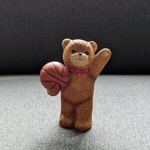 Bear Figurine Enesco Basketball Teddy Bear Lucy Rigg (Lucy and Me) 1981 Vi…